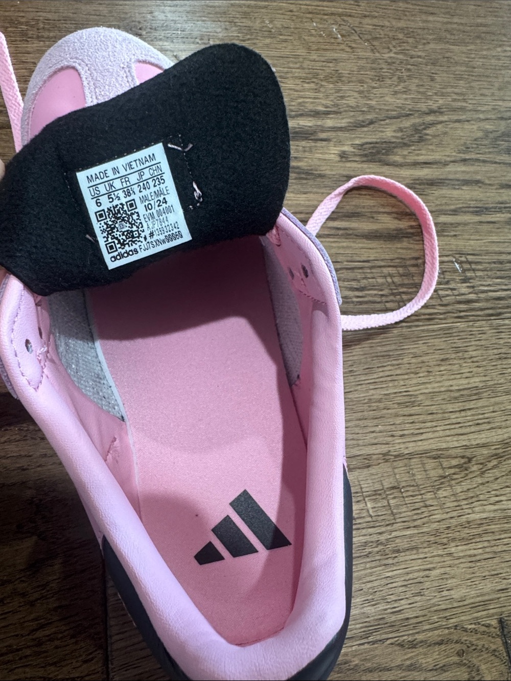 NWOT Adidas Messi Pink Samba OG Sneakers with Black Stripes Sz 6 - Picture 6 of 6